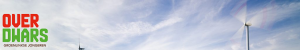 Windmolens tegen een blauw-witte lucht met het logo van OverDWARS.